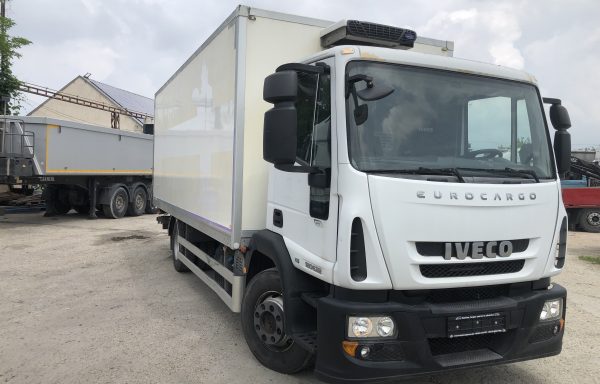 120E22 HŰTŐS DOBOZOS BÉRELHETŐ